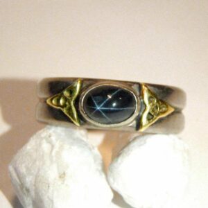 ring-mit-sterndiopsid